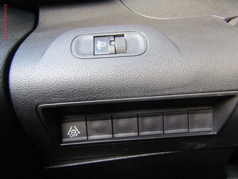 Peugeot Rifter (2020) 1.2T, 2.maj,ČR, Výhř.sed - fotka 12 z 18