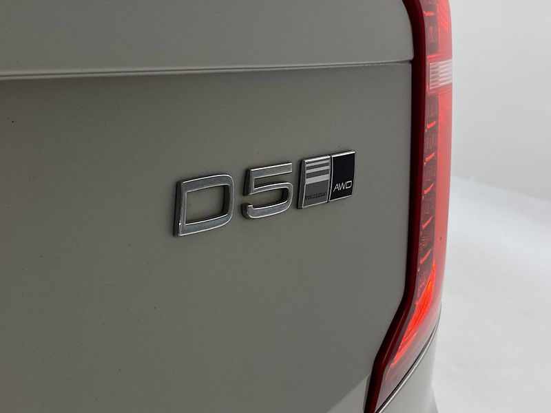Volvo XC90 D5 AWD INSCRIPTION REZERVACE - fotka 42 z 56