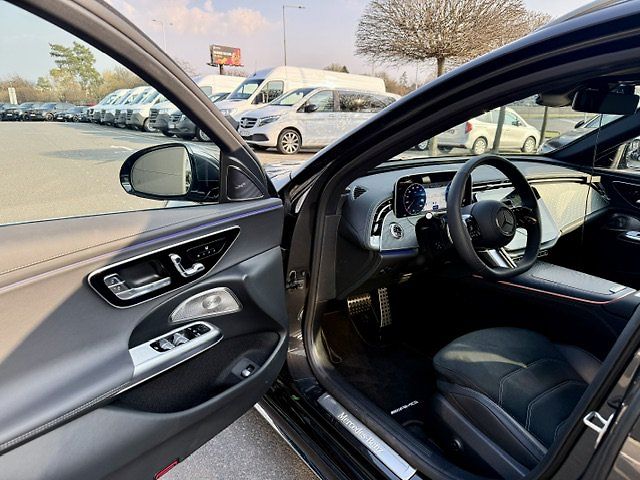 Mercedes-Benz Třídy E (2025) 300 de 4MATIC kombi s EQ - fotka 13 z 46