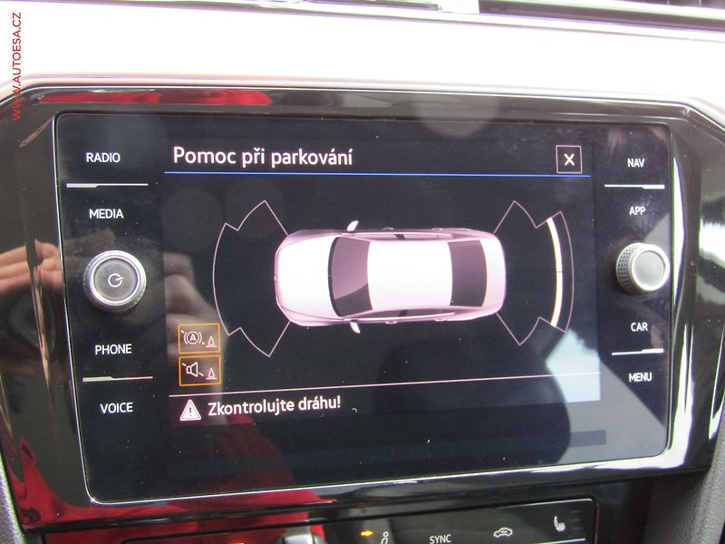 Volkswagen Passat (2021) 2.0TDi, ČR, Elegance, DSG - fotka 12 z 22