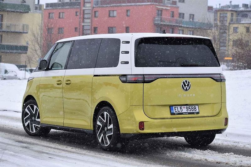 Auto jsem zkoušel v opravdu náročných zimních podmínkách