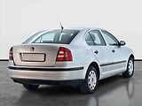 Škoda Octavia (2008) 1.8 TSI, po STK, rezervace - náhled 4