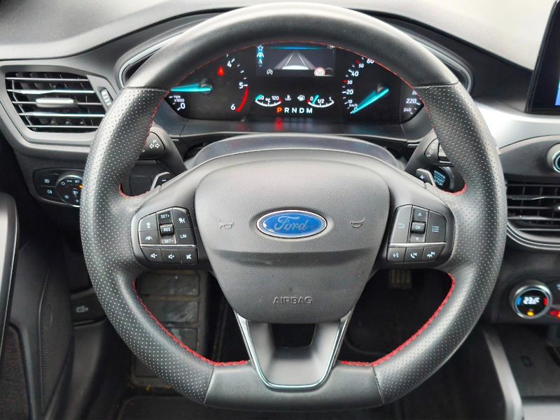 Ford Focus (2022) ST Line, EcoBlue 88kW, ČR, 1. - fotka 11 z 27
