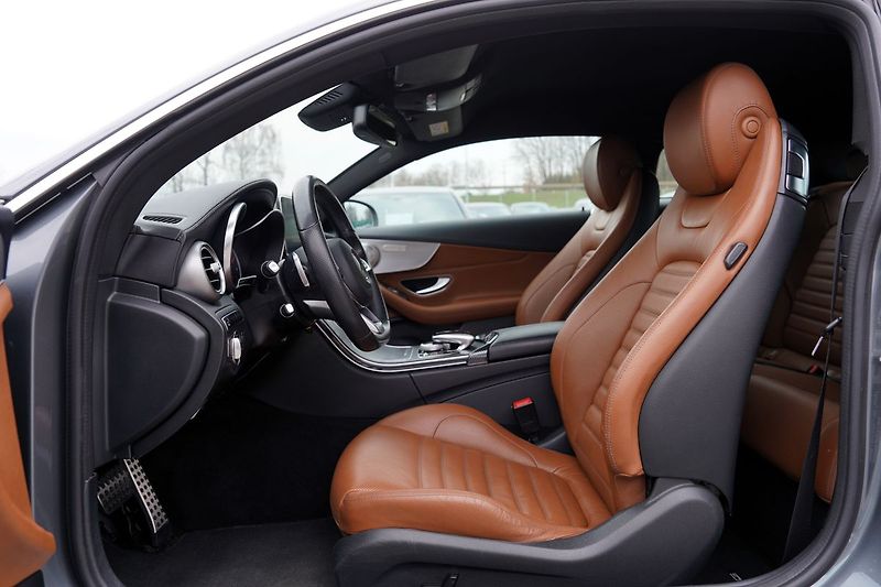 Mercedes-Benz Třídy C C 250d coupé AMG/Burm/205PS/ČR - fotka 18 z 38