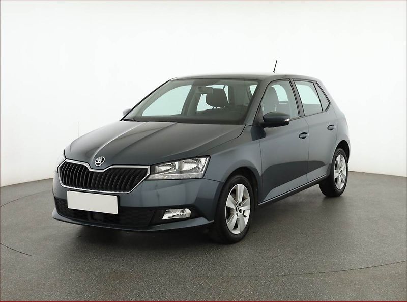 Škoda Fabia (2018) Ambition 1.0 TSI, Serv.kniha - fotka 2 z 16