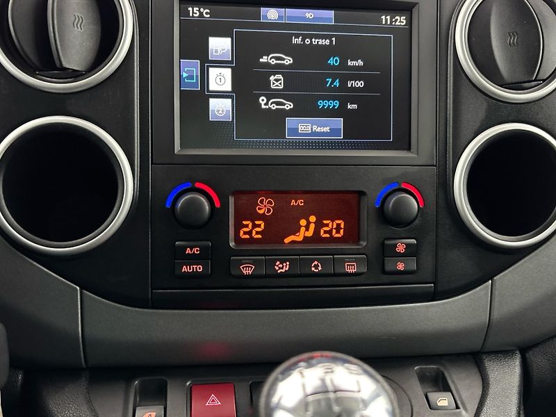 Peugeot Partner MPV - fotka 19 z 27