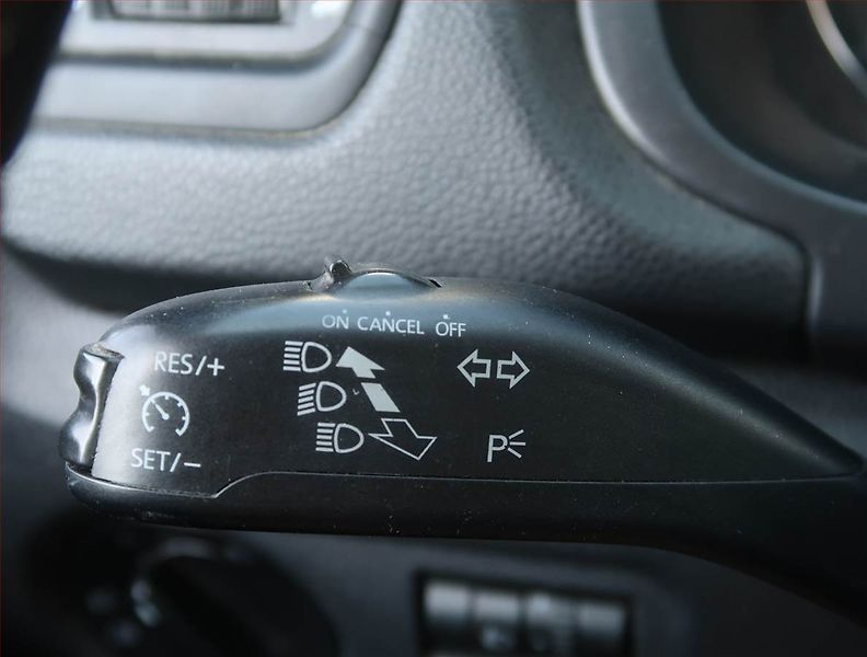 Škoda Roomster (2013) Scout 1.2 TSI, ČR,1.maj - fotka 17 z 18