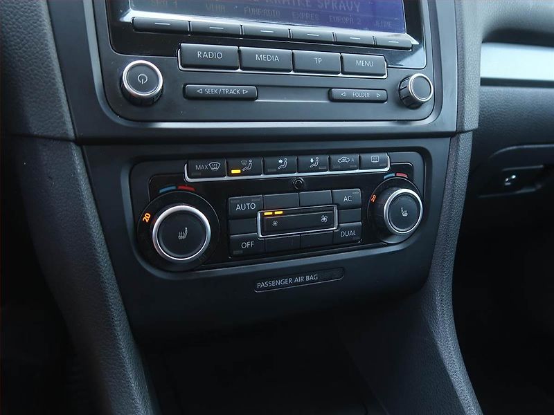 Volkswagen Golf (2011) 1.6 TDI, Serv.kniha, Tempomat - fotka 14 z 14