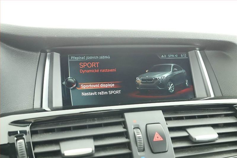 BMW X4 (2018) xDrive30d - fotka 16 z 22