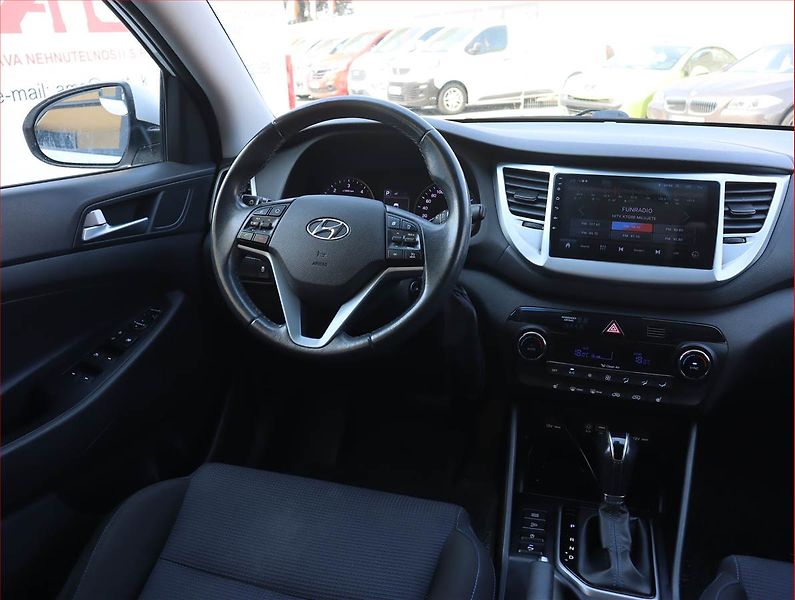 Hyundai Tucson (2016) 1.7 CRDi, Automat, Serv.kniha - fotka 7 z 17