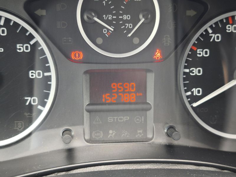 Citroën Berlingo 2016 ČR 1.6 HDI Multispace  - fotka 10 z 36