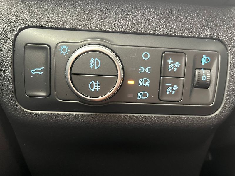 Ford Kuga 2,0 EB ST-Line 140kW AWD - fotka 27 z 55