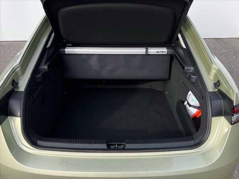 Škoda Superb 2,0 TDi 110 kW 7DSG L&K  IV. - fotka 13 z 32