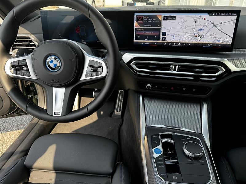 BMW i4 eDrive40 - fotka 6 z 13