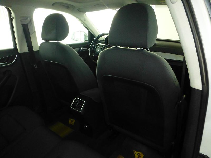 Audi Q3 (2012) 2,0TSI-125KW*NAVI**PANORAM*4X4 - fotka 25 z 28