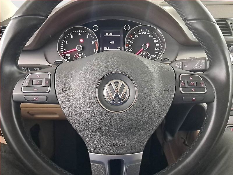 Volkswagen Passat (2013) 1.4 TSI, Park. senzory - fotka 17 z 19