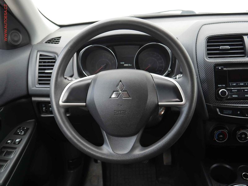 Mitsubishi ASX (2016) 1.6i, ČR, AC, park.asist - fotka 13 z 14