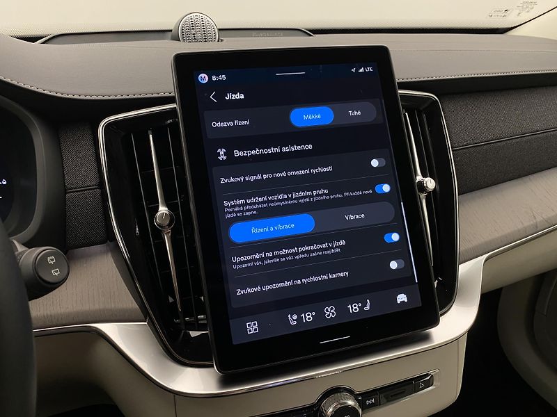 Volvo XC90 T8 AWD RECHARGE BRIGHT PLUS 7m - fotka 53 z 68