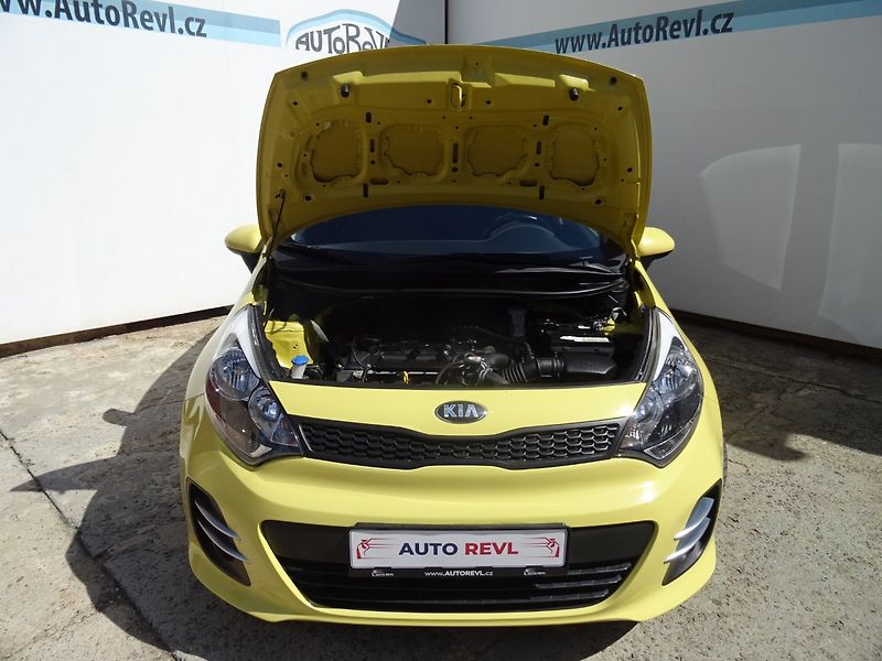 Kia Rio (2017) 1.2i,61kW,1majČR,S.kni,ALU - fotka 19 z 22