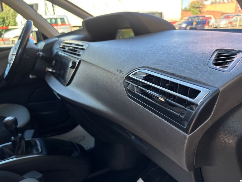 Citroën Grand C4 Picasso 1.6HDi.7MÍST.DPH.ČR.1MAJ.DPH.Z - fotka 36 z 48