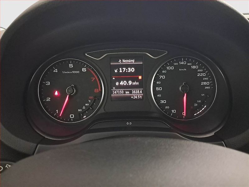 Audi A3 (2013) Attraction 1.4 TFSI - fotka 11 z 19