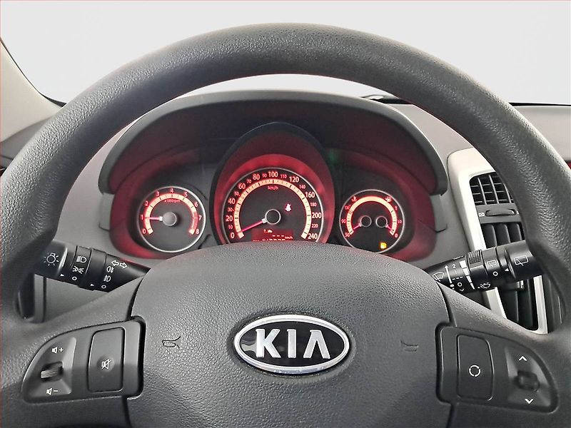 Kia Ceed (2010) 1.4 CVVT - fotka 16 z 16