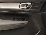 Volvo XC40 B3 DARK PLUS AUT CZ - náhled 29