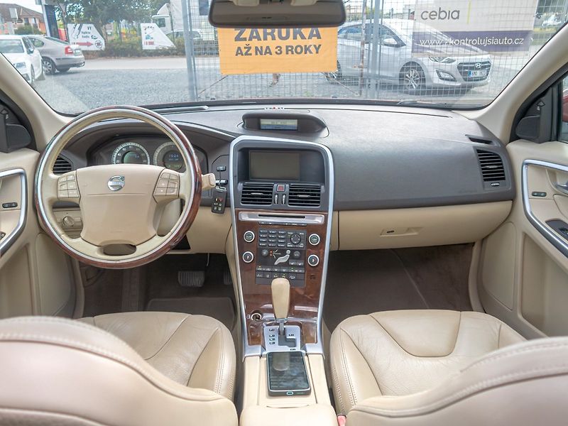 Volvo XC60 (2009) T6 AWD SUMMUM - fotka 13 z 51
