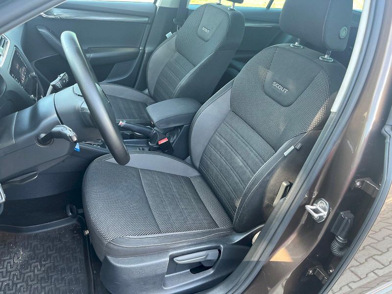 Škoda Octavia (2019) Combi 2.0 TDI DSG 4X4 Scout - fotka 13 z 22
