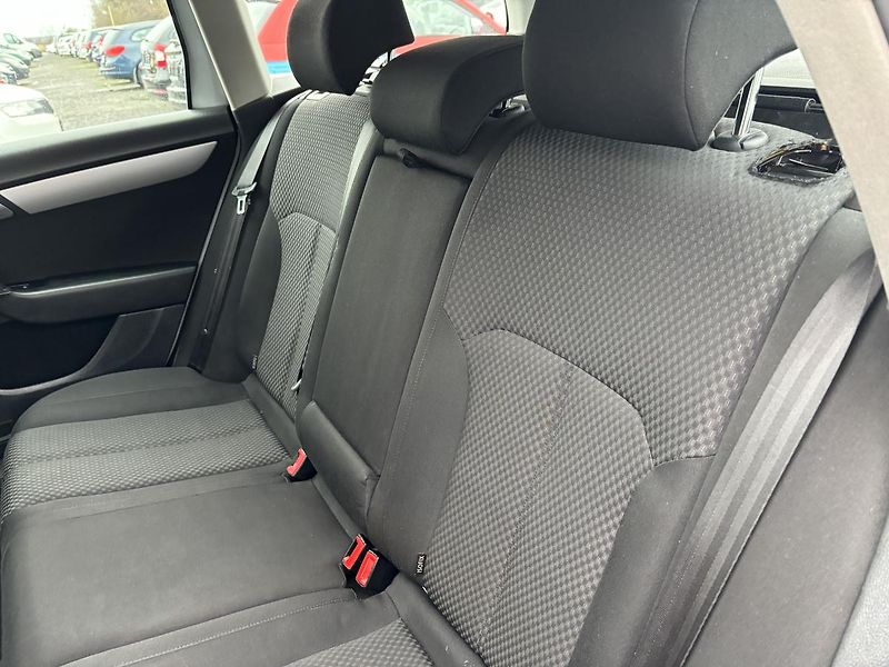 Volkswagen Passat 1.4 TSI - fotka 10 z 19