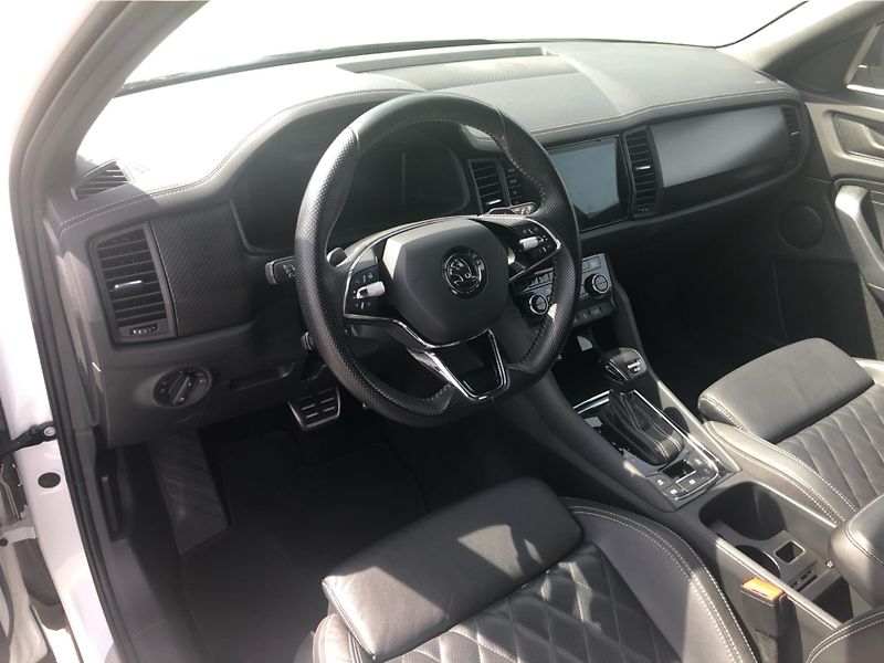 Škoda Kodiaq 2,0 TDI DSG 4x4 Sportline - fotka 5 z 30