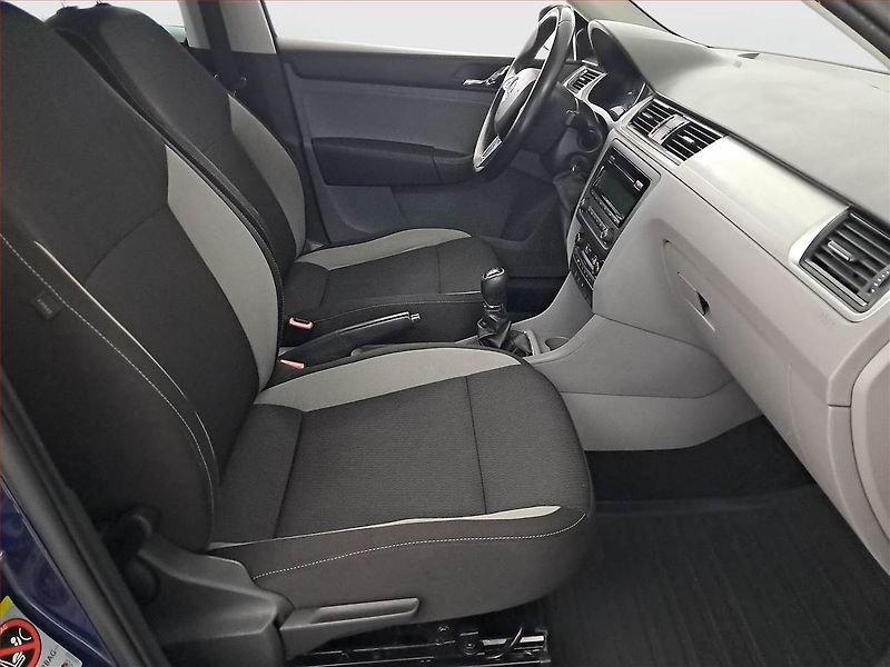 Škoda Rapid (2013) 1.2 TSI - fotka 9 z 16
