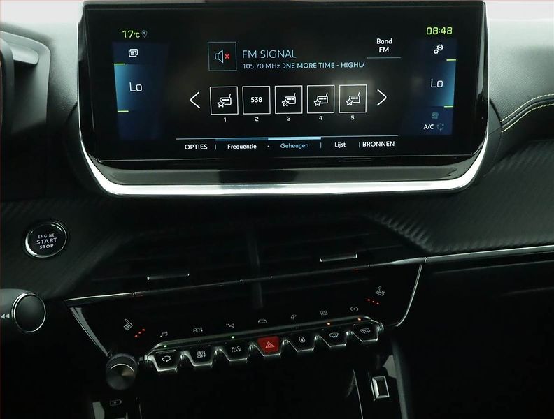 Peugeot 2008 (2021) GT 50 kWh, SoH 87%, Automat - fotka 12 z 23