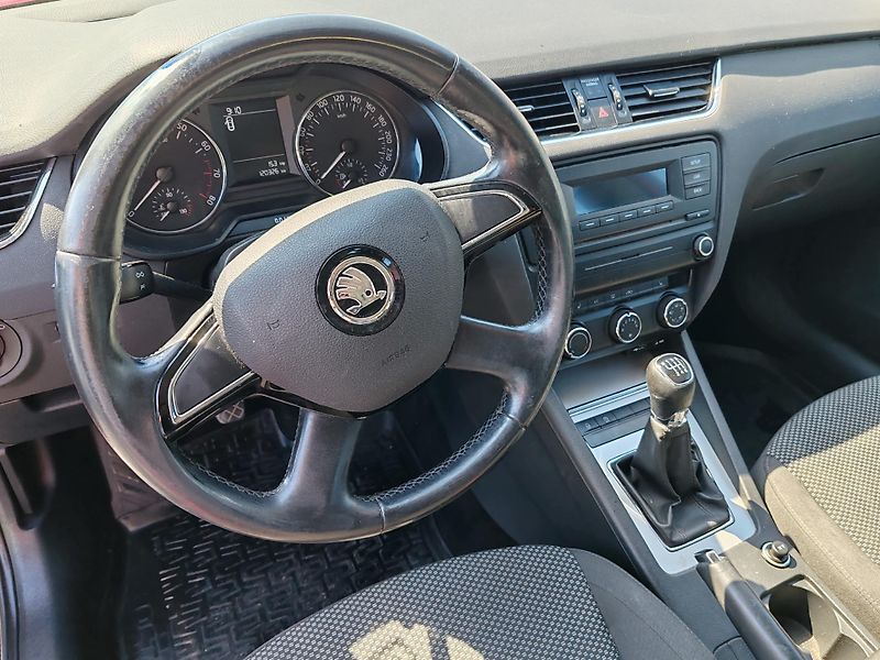 Škoda Octavia III.1.2 TSI 6ti - fotka 12 z 23