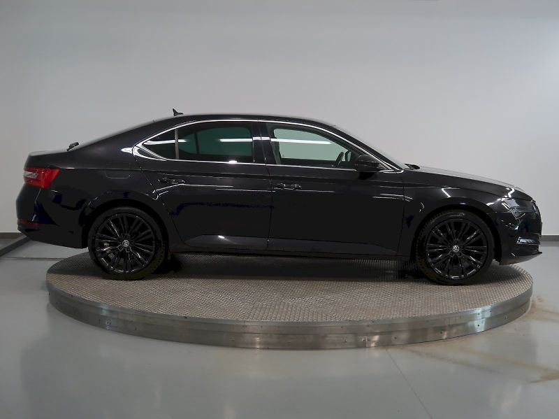 Škoda Superb (2022) STYLE 2.0TDI 147KW 4x4 DSG - fotka 8 z 41