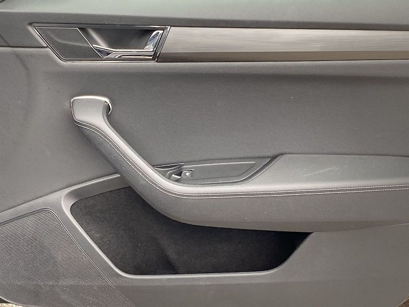 Škoda Superb (2021) 2.0 TDI DSG Style - fotka 31 z 39