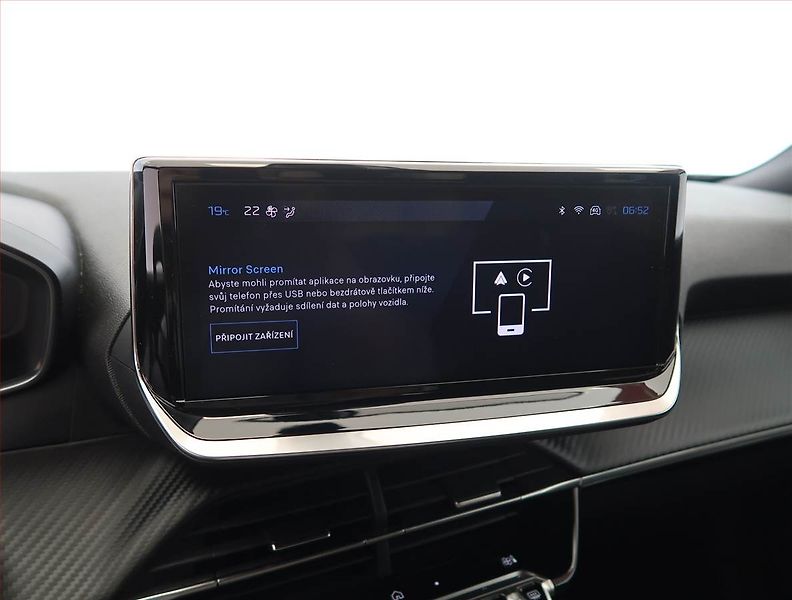 Peugeot 2008 (2025) 1.2 PureTech - fotka 21 z 26