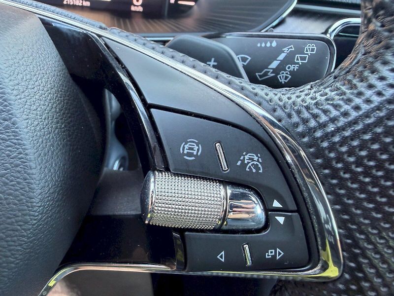 Škoda Superb (2022) 2.0 TSI 206kW SportLine 4x4 DS - fotka 13 z 35