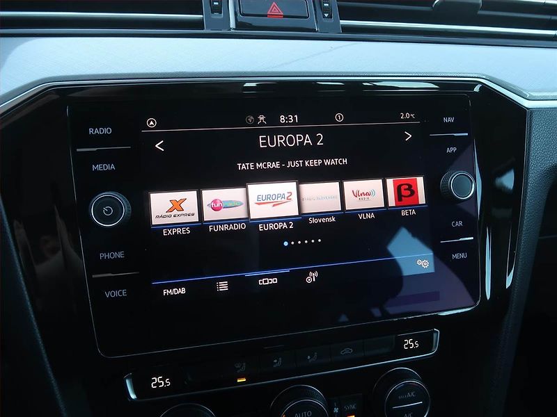 Volkswagen Passat (2019) 2.0 TDI, Automat, Serv.kniha - fotka 12 z 19