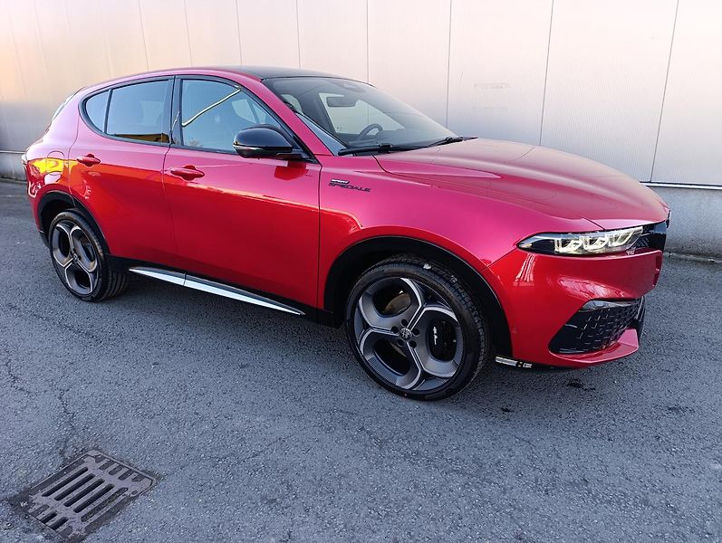 Alfa Romeo Tonale (2026) Sport Speciale 1,5 Ibrida 175k - fotka 3 z 44