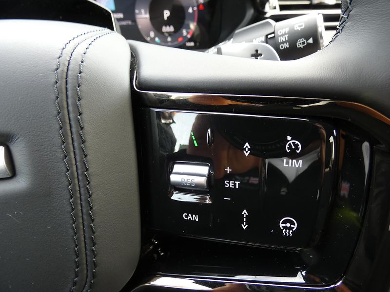 Land Rover Range Rover Velar (2026) 2,0 S D200 - fotka 23 z 41