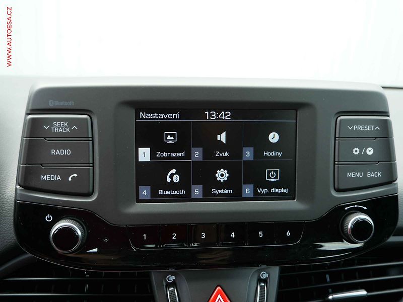 Hyundai i30 (2019) 1.6CRDi, 2.maj,ČR, AC, tempo - fotka 19 z 20