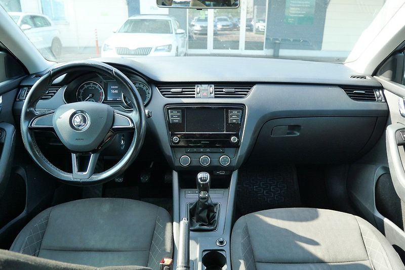 Škoda Octavia - fotka 5 z 6