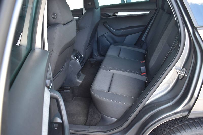 Škoda Karoq (2022) 1.5TSI 110kW DSG, LED,Závěs - fotka 6 z 28