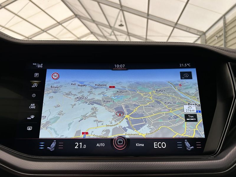 Volkswagen Touareg 3.0 TSI 4x4 R-Line - fotka 9 z 36