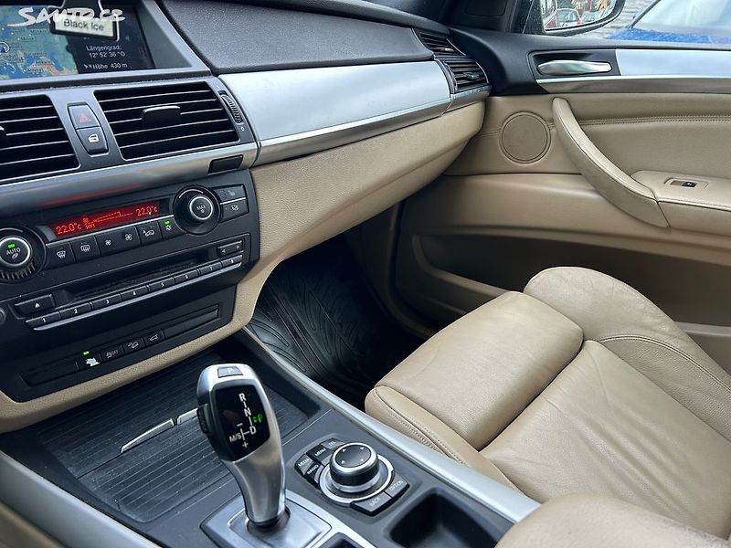 BMW X5 (2013) 3.0 D 180 KW - fotka 22 z 24