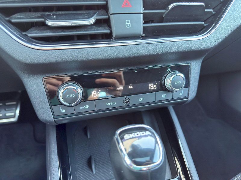 Škoda Kamiq (2021) 1.0 TSi - 81 kW, Style, A7F - fotka 29 z 32