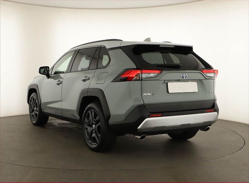 Toyota RAV4 (2025) 2.5 Hybrid, Full LED - fotka 4 z 19