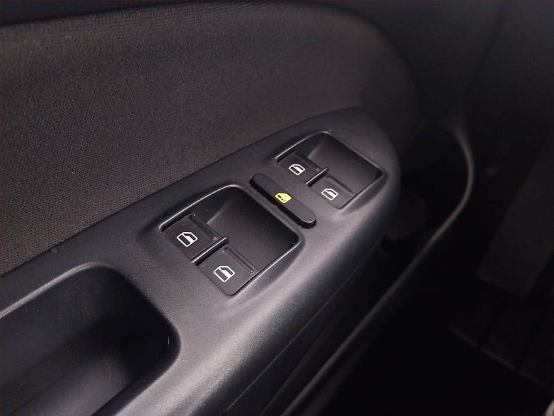 Škoda Octavia (2011) Elegance 2.0 TDI, Tempomat - fotka 15 z 18