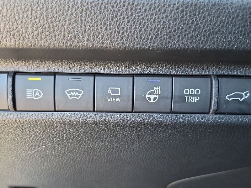 Toyota RAV4 Executive 2,5 Hybrid e-CVT 4WD - fotka 23 z 30